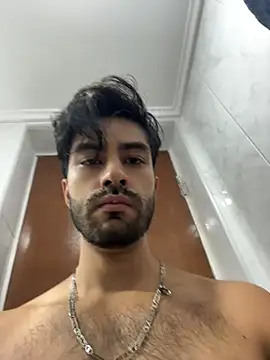 Snapshot of SantiagoMelendez chatting on July 2026 02:24:01 PM SantiagoMelendez online show from July 2026 02:24:01 PM
