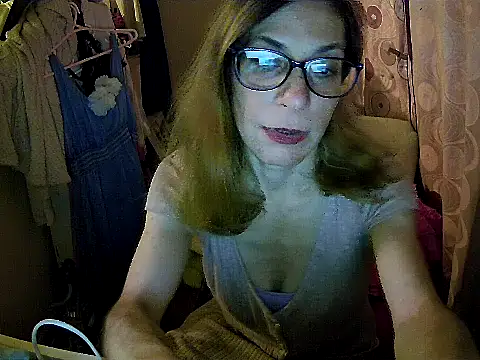 Snapshot of Aphrodity_Roxx chatting on July 2026 11:04:02 PM Aphrodity Roxx online show from July 2026 11:04:02 PM