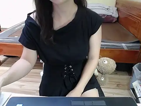 Snapshot of Mia-Zhen chatting on June 2026 02:22:02 AM Mia-Zhen online show from June 2026 02:22:02 AM