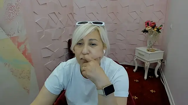 Snapshot of Fabolous_love chatting on June 2026 12:05:02 PM Fabolous love online show from June 2026 12:05:02 PM