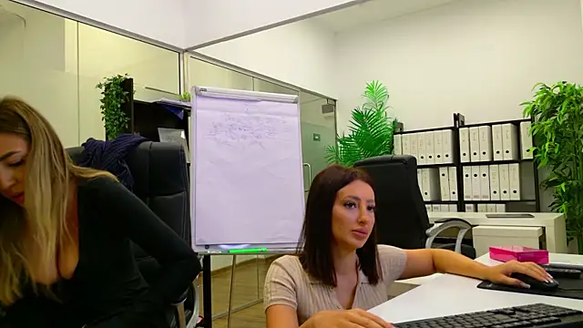 BabesGoWild online show from September 2025 04:23:02 AM