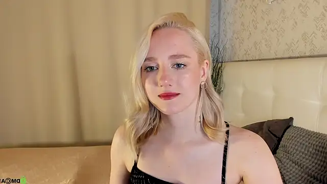 Snapshot of Chloe-Deccer chatting on June 2026 01:21:01 AM Chloe-Deccer online show from June 2026 01:21:01 AM