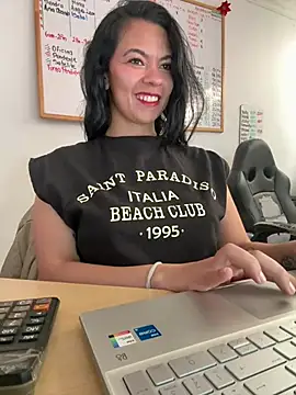 Snapshot of vanellopeFoxx chatting on July 2026 04:34:02 PM vanellopeFoxx online show from July 2026 04:34:02 PM