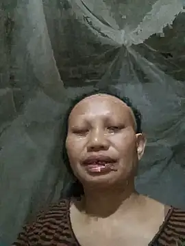 Snapshot of Ila-min chatting on July 2026 11:52:01 AM Ila-min online show from July 2026 11:52:01 AM