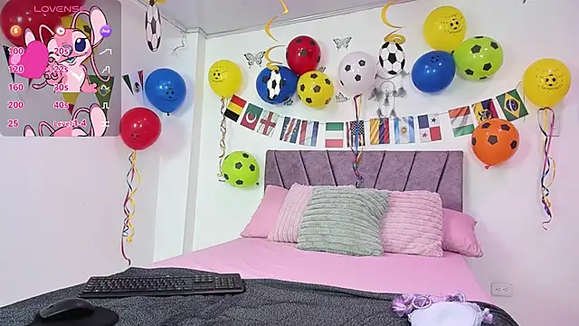 NahomyEvans online show from June 2026 11:59:02 AM