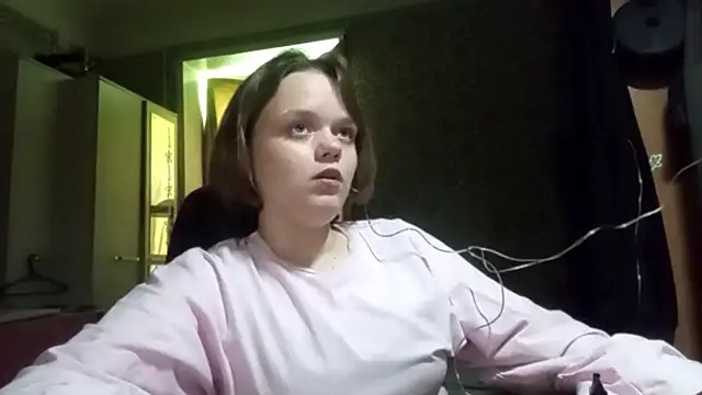 Snapshot of FlirtingAdele_1 chatting on June 2026 07:32:02 AM FlirtingAdele 1 online show from June 2026 07:32:02 AM