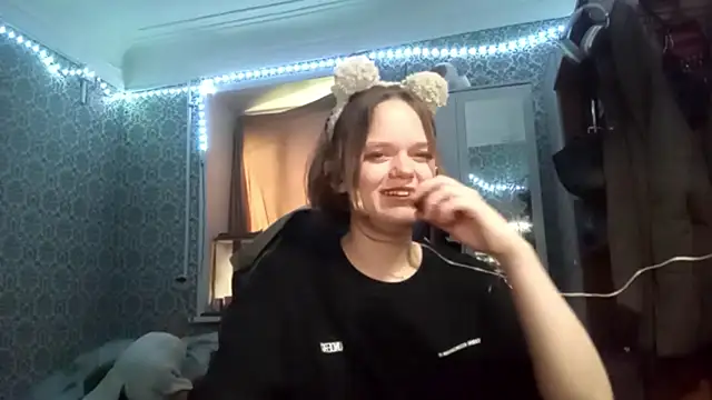 Snapshot of FlirtingAdele_1 chatting on June 2026 09:14:01 AM FlirtingAdele 1 online show from June 2026 09:14:01 AM