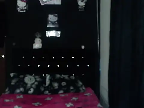 Snapshot of madame_kitty chatting on July 2026 10:01:02 PM madame kitty online show from July 2026 10:01:02 PM