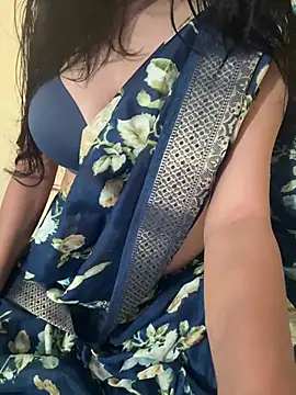Snapshot of Aishu__Reddy chatting on June 2026 09:42:02 AM Aishu Reddy online show from June 2026 09:42:02 AM