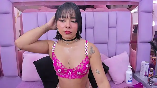 Snapshot of roxane_vega chatting on July 2026 04:31:02 PM roxane vega online show from July 2026 04:31:02 PM