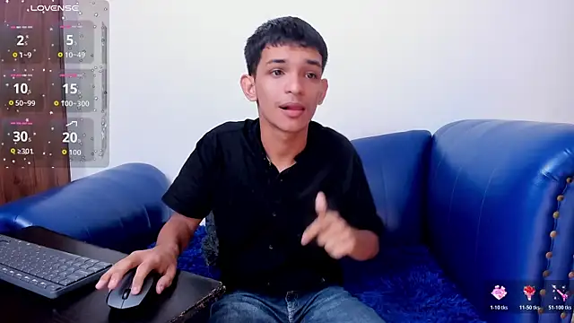 Snapshot of littlecum18 chatting on June 2026 12:20:01 PM littlecum18 online show from June 2026 12:20:01 PM
