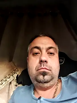 Snapshot of Robertoplayboy chatting on September 2025 05:25:02 PM Robertoplayboy online show from September 2025 05:25:02 PM