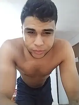 Snapshot of moreno1c chatting on June 2026 01:39:01 AM moreno1c online show from June 2026 01:39:01 AM