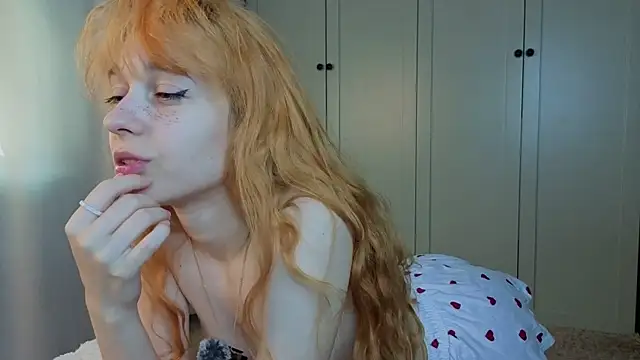 Snapshot of tgirlfoxy chatting on July 2026 06:49:02 AM tgirlfoxy online show from July 2026 06:49:02 AM