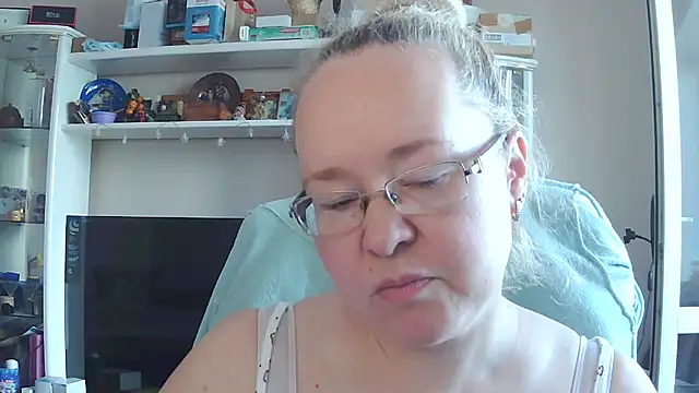 Snapshot of Viola27 chatting on July 2026 09:15:01 AM Viola27 online show from July 2026 09:15:01 AM