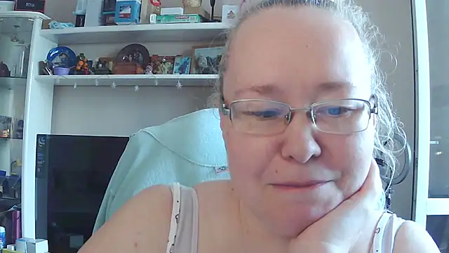 Snapshot of Viola27 chatting on July 2026 08:10:02 AM Viola27 online show from July 2026 08:10:02 AM