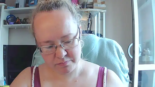 Snapshot of Viola27 chatting on July 2026 07:15:02 AM Viola27 online show from July 2026 07:15:02 AM