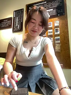 Snapshot of mollymm chatting on July 2026 08:41:02 AM mollymm online show from July 2026 08:41:02 AM