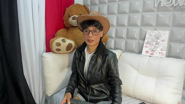Snapshot of maximo_2019 chatting on July 2026 04:56:01 PM maximo 2019 online show from July 2026 04:56:01 PM