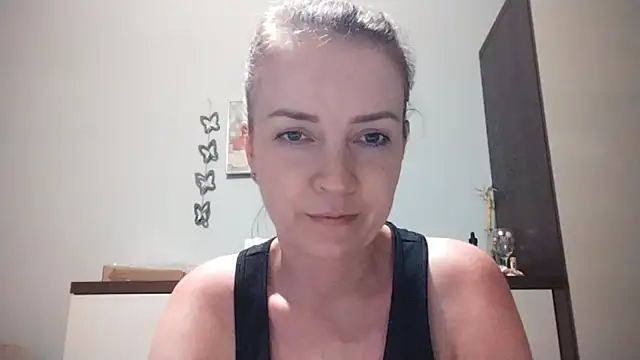 JenniferAlone online show from June 2026 08:44:01 PM