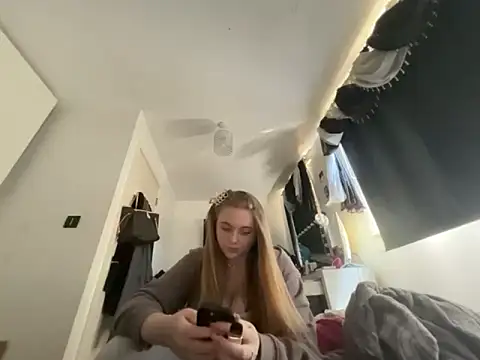 Violetsinxx online show from June 2026 12:40:02 PM