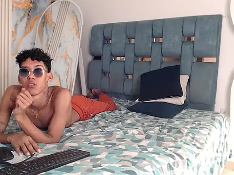 Snapshot of Thick_cock_guys chatting on June 2026 12:32:02 AM Thick cock guys online show from June 2026 12:32:02 AM