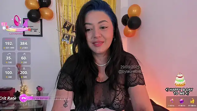 Snapshot of LauraToro_ chatting on September 2025 01:38:02 PM LauraToro online show from September 2025 01:38:02 PM