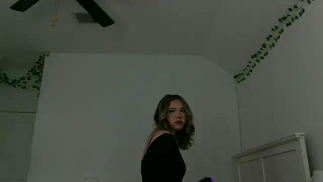 juicyxi online show from June 2026 05:57:01 PM