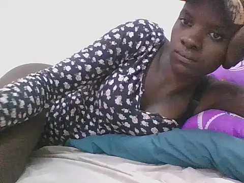 Snapshot of ebonypetite2 chatting on July 2026 04:39:02 AM ebonypetite2 online show from July 2026 04:39:02 AM