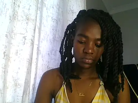 Snapshot of Lola_Allure chatting on June 2026 11:04:02 AM Lola Allure online show from June 2026 11:04:02 AM
