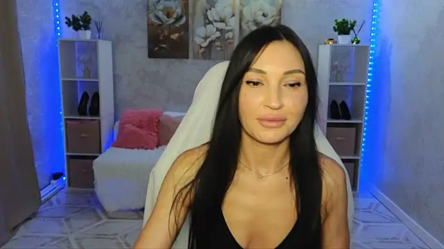 Snapshot of NikoleMills chatting on July 2026 07:45:01 AM NikoleMills online show from July 2026 07:45:01 AM