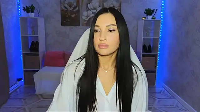 Snapshot of NikoleMills chatting on July 2026 06:11:01 AM NikoleMills online show from July 2026 06:11:01 AM