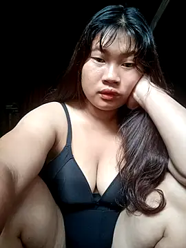 Snapshot of Emelyzz chatting on July 2026 04:51:02 AM Emelyzz online show from July 2026 04:51:02 AM