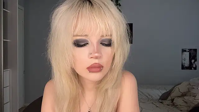 Snapshot of Velvets_Vixens01 chatting on August 2026 11:31:02 AM Velvets Vixens01 online show from August 2026 11:31:02 AM