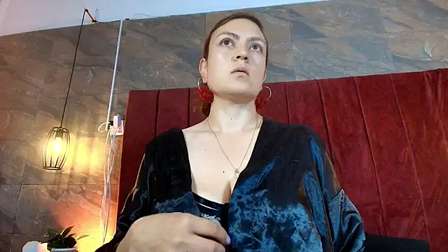 Hinata Moon online show from July 2026 12:42:02 PM
