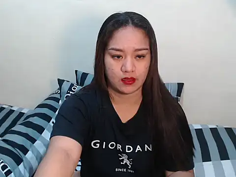 Snapshot of GorgeousPinay_x chatting on July 2026 01:10:02 AM GorgeousPinay x online show from July 2026 01:10:02 AM