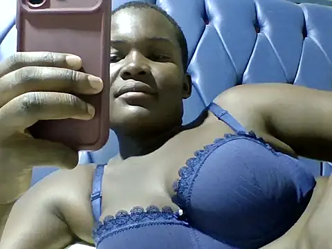 Sassylilmama online show from June 2026 04:44:01 PM