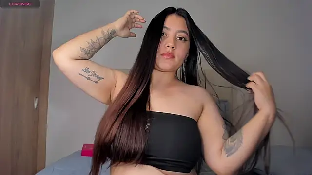 Snapshot of little_caro chatting on July 2026 04:49:01 PM little caro online show from July 2026 04:49:01 PM