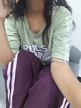 Snapshot of raina_143- chatting on June 2026 03:27:01 PM raina 143- online show from June 2026 03:27:01 PM