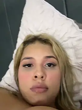 Snapshot of hannie- chatting on July 2026 05:59:02 AM hannie- online show from July 2026 05:59:02 AM