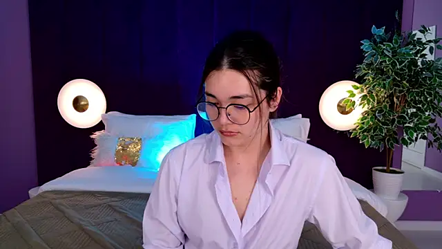 Snapshot of MaddieMeyer chatting on July 2026 03:45:02 AM MaddieMeyer online show from July 2026 03:45:02 AM