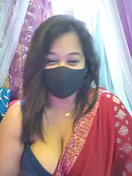 Snapshot of beauty_lisa- chatting on June 2026 07:11:01 AM beauty lisa- online show from June 2026 07:11:01 AM
