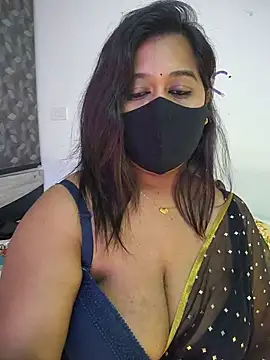 Snapshot of beauty_lisa- chatting on July 2026 08:44:01 PM beauty lisa- online show from July 2026 08:44:01 PM