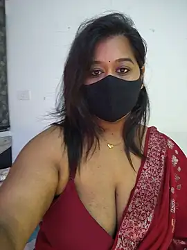 Snapshot of beauty_lisa- chatting on July 2026 01:35:02 PM beauty lisa- online show from July 2026 01:35:02 PM
