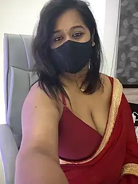Snapshot of beauty_lisa- chatting on July 2026 08:30:01 PM beauty lisa- online show from July 2026 08:30:01 PM