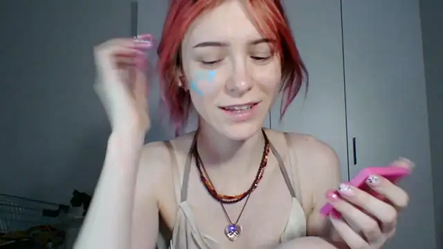 Snapshot of KayleneWesterberg chatting on June 2026 03:10:02 PM KayleneWesterberg online show from June 2026 03:10:02 PM