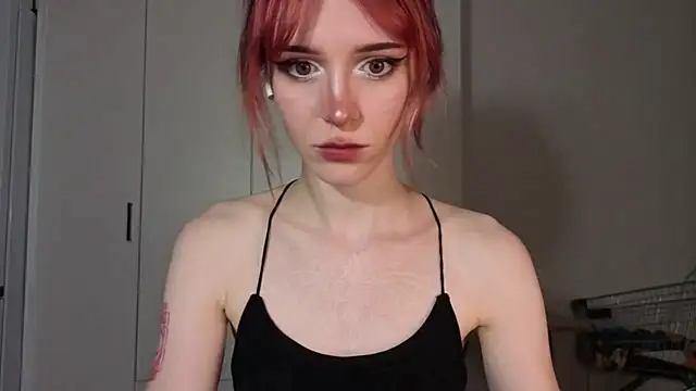Snapshot of KayleneWesterberg chatting on July 2026 03:00:02 PM KayleneWesterberg online show from July 2026 03:00:02 PM