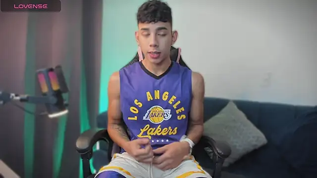 andy cute22 online show from July 2026 04:22:01 PM