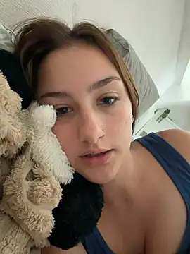 Snapshot of Violet_Velvet chatting on July 2026 03:16:01 PM Violet Velvet online show from July 2026 03:16:01 PM