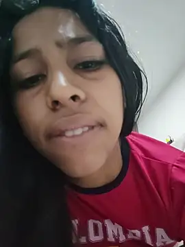 Snapshot of candylatina21 chatting on June 2026 03:25:01 AM candylatina21 online show from June 2026 03:25:01 AM
